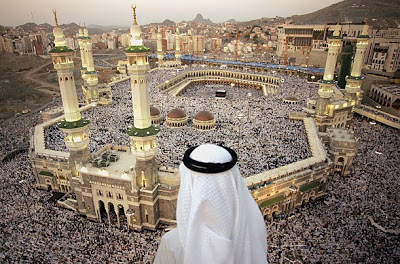 إلى البيت العتيق 