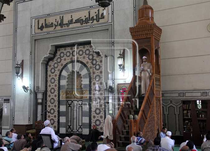 الخطيب والإشارة 