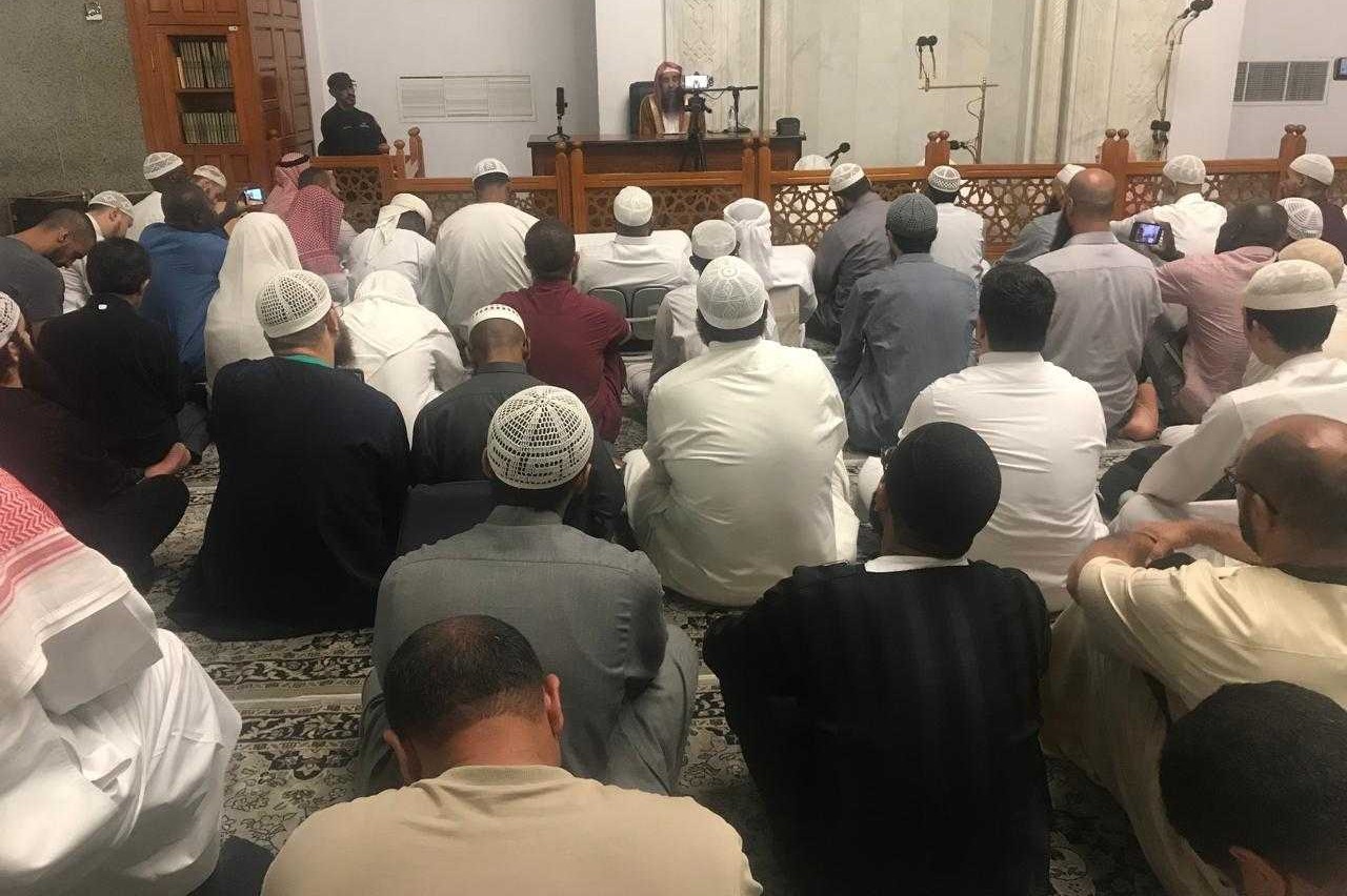 السنة وما يضادها محاضرة في مسجد قباء 
